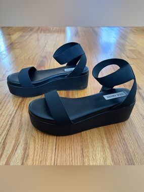Steve Madden Platform Sandals